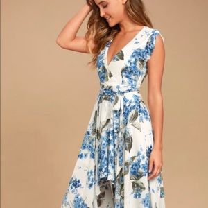 Lulus blue and white floral dress